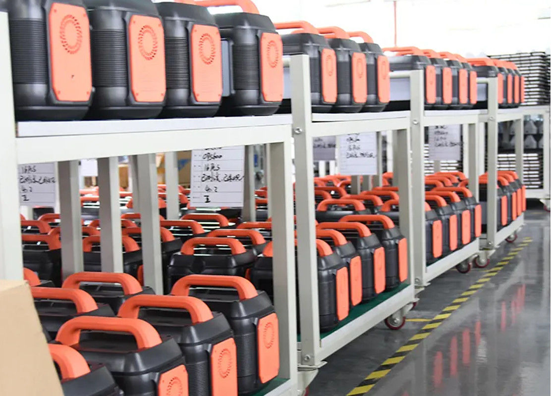Pasokan Baterai Pembangkit Listrik Portabel Lithium 50HZ Untuk Rumah Rv Outdoor