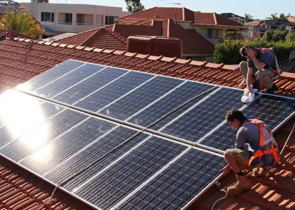 400W Flat Roof Mounting System Untuk Pv Panel Solar Pv Mounting Sistem Tenaga Surya Rumah Tangga